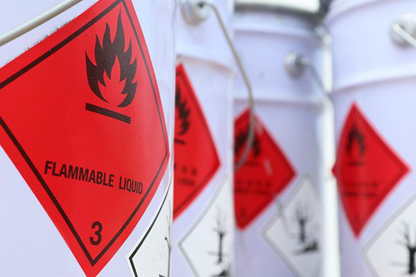 Lagerung entzündbarer Stoffe - feuerfeste Stahlschränke Lagerung entzündbarer Stoffe - feuerfeste Stahlschränke
