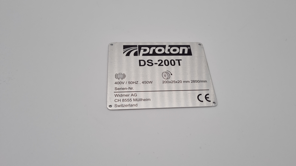 Typenschild Proton zu DS-200T