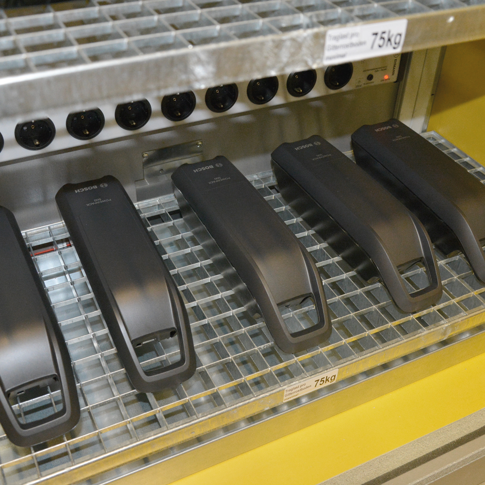 Lithium-Ionen-Akku-Schrank 90 Minuten Feuerwiderstand 1148 x 591 x H 1222 mm, ohne Steckdosenleiste, ohne Löschgenerator