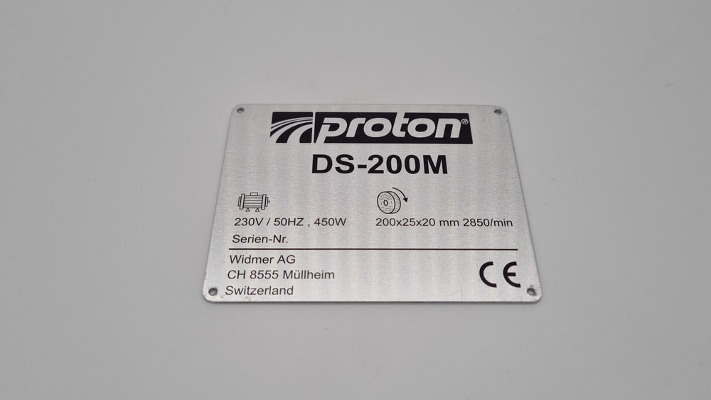 Typenschild Proton zu DS-200M